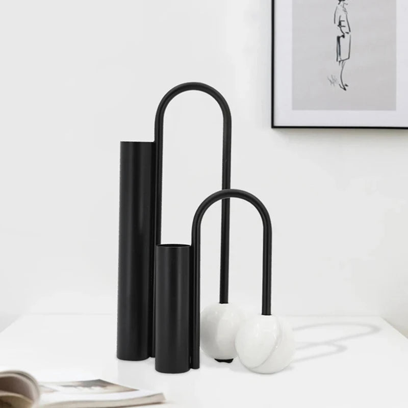 Modern Arc Iron Vase – Sculptural Elegance in Gold