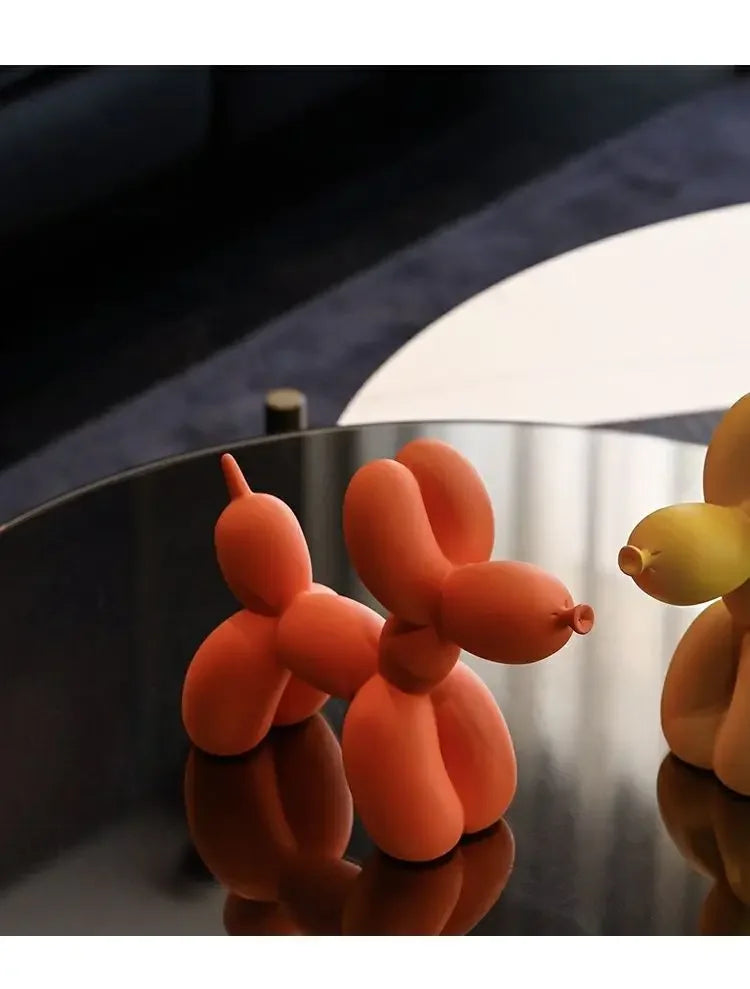 Balloon Pup Sculpture – Playful Pop Art Charm