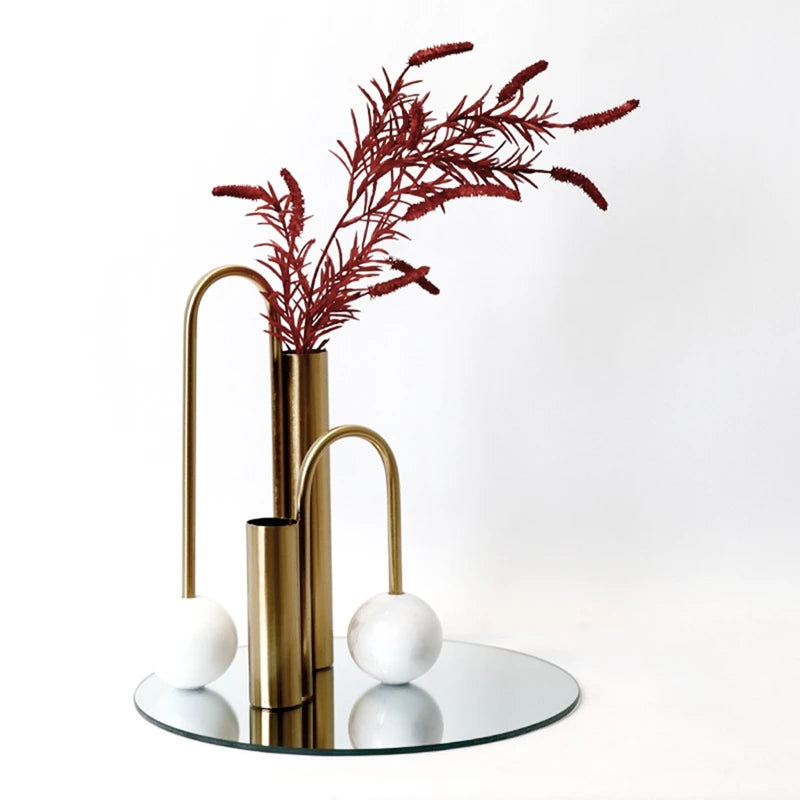 Modern Arc Iron Vase – Sculptural Elegance in Gold